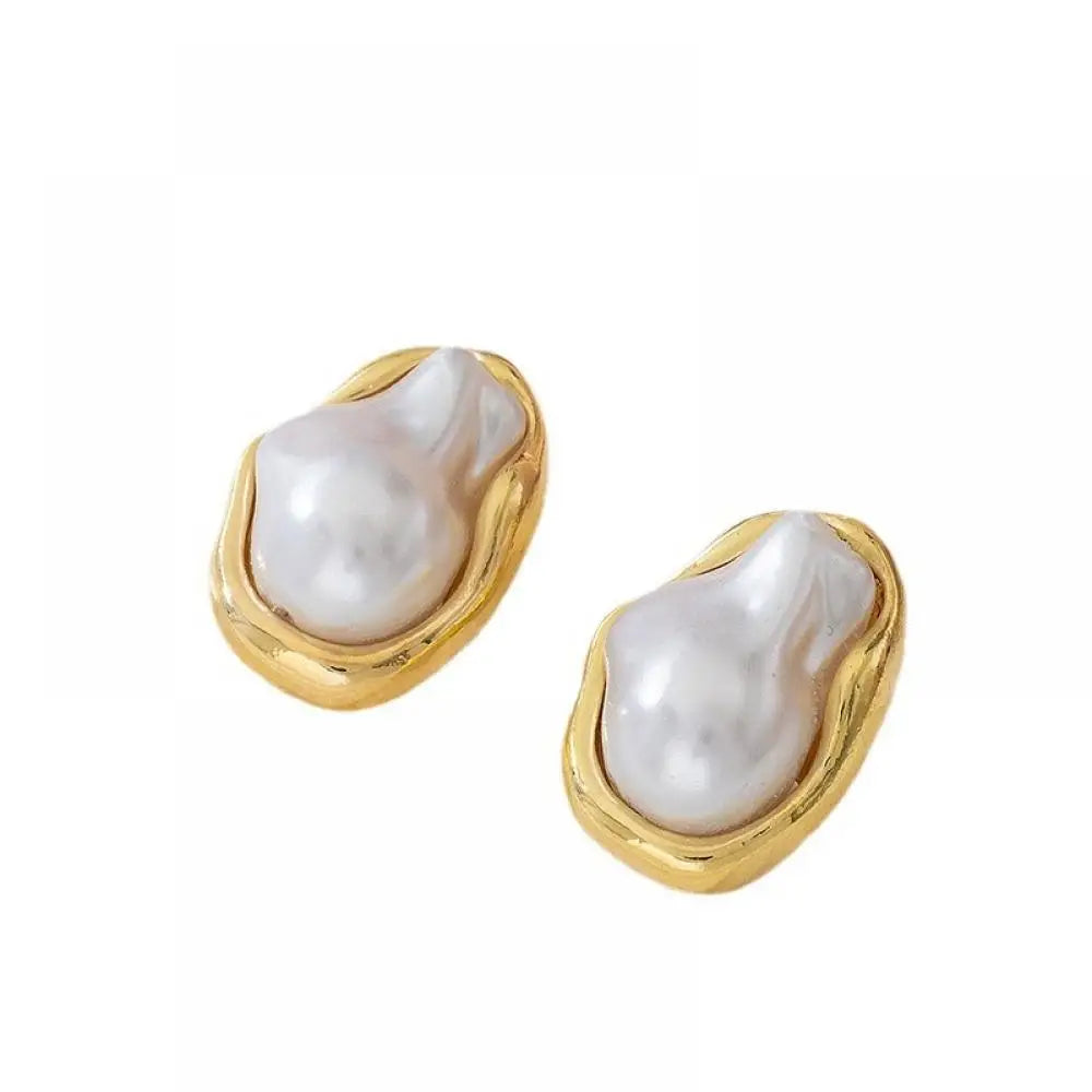 CANNES PEARL STUDS